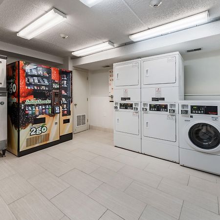Red Roof Inn Plus+ Columbus - Worthington Bagian luar foto