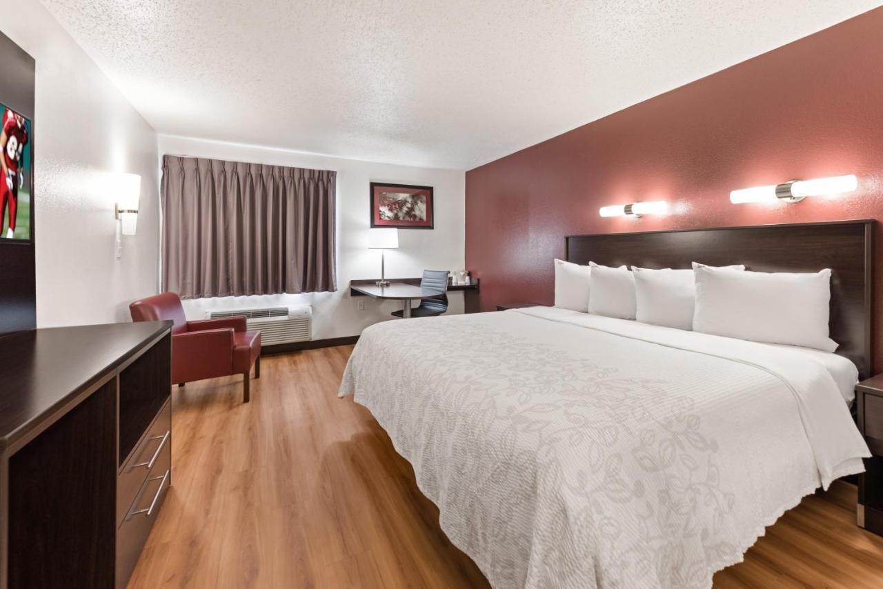 Red Roof Inn Plus+ Columbus - Worthington Bagian luar foto
