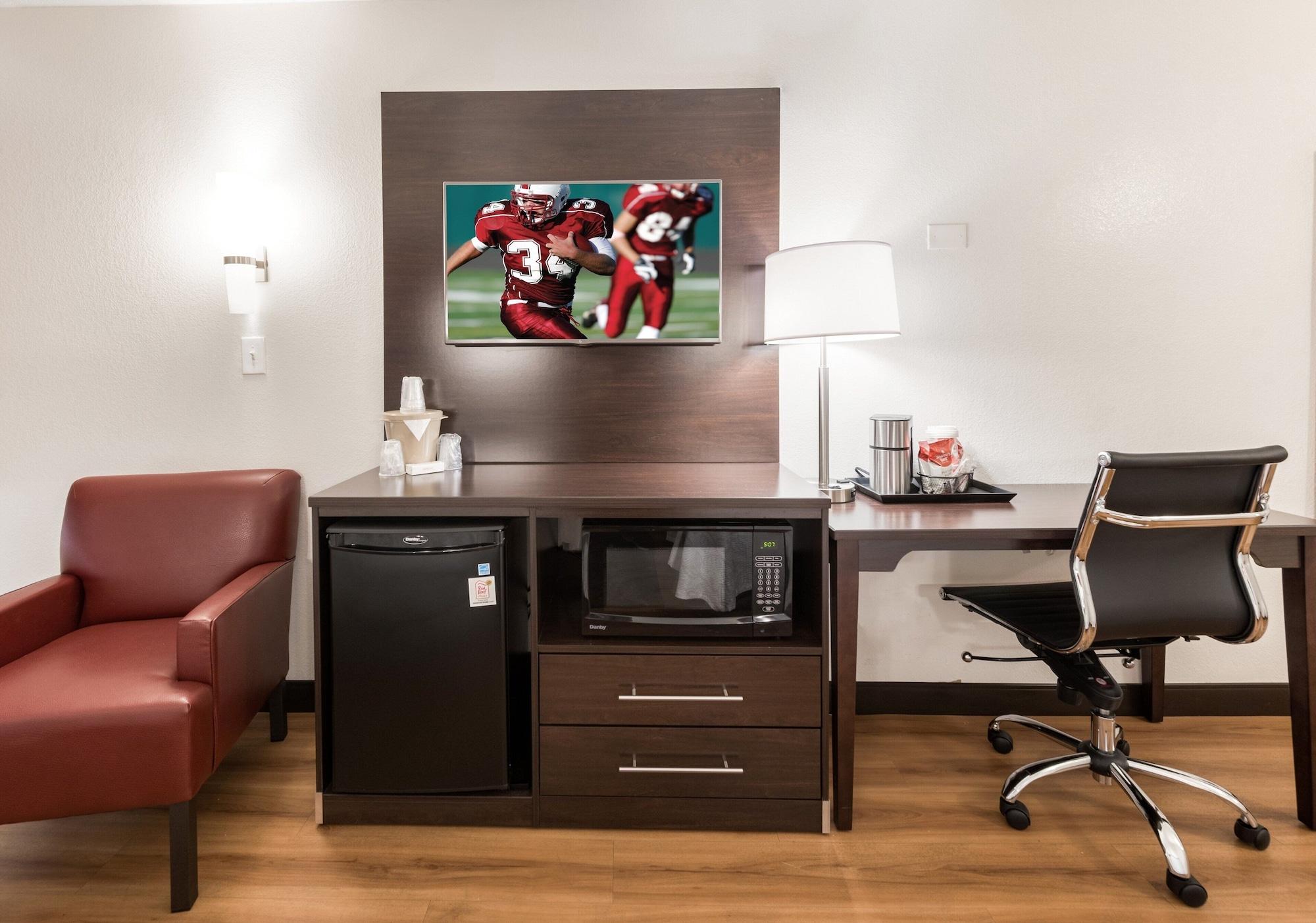 Red Roof Inn Plus+ Columbus - Worthington Bagian luar foto