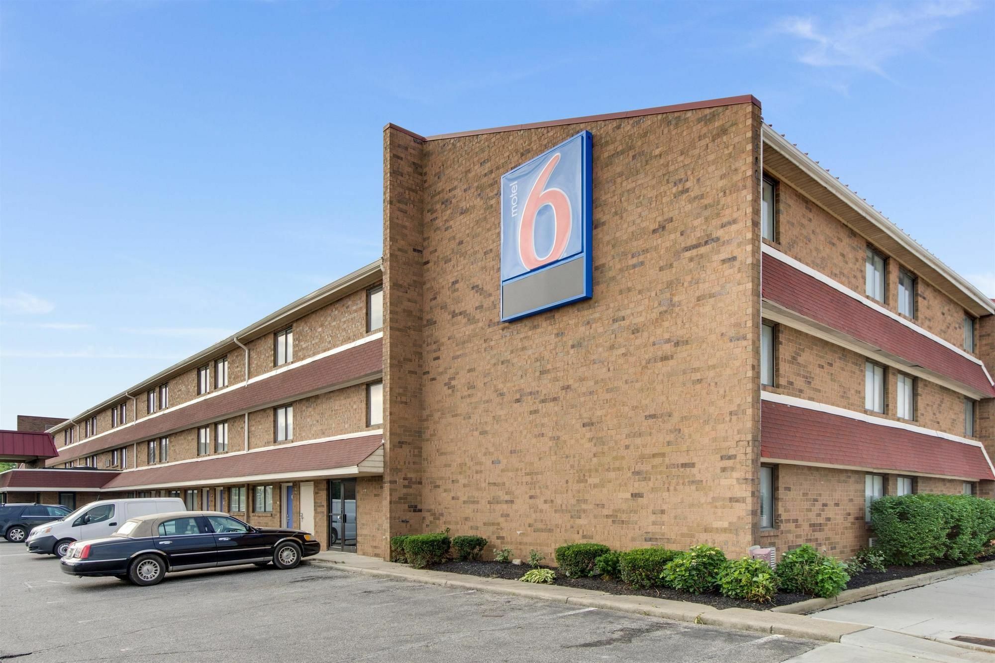 Red Roof Inn Plus+ Columbus - Worthington Bagian luar foto