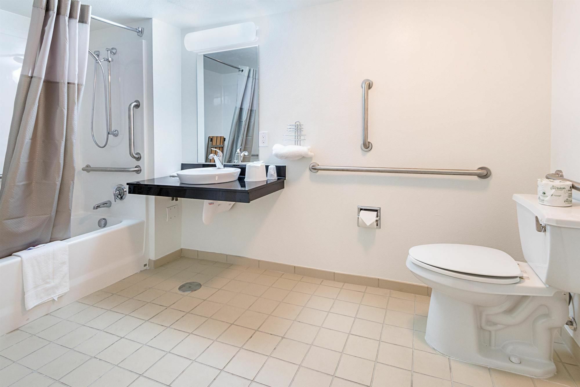 Red Roof Inn Plus+ Columbus - Worthington Bagian luar foto