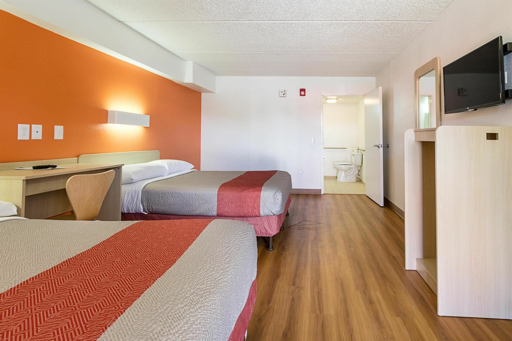 Red Roof Inn Plus+ Columbus - Worthington Bagian luar foto