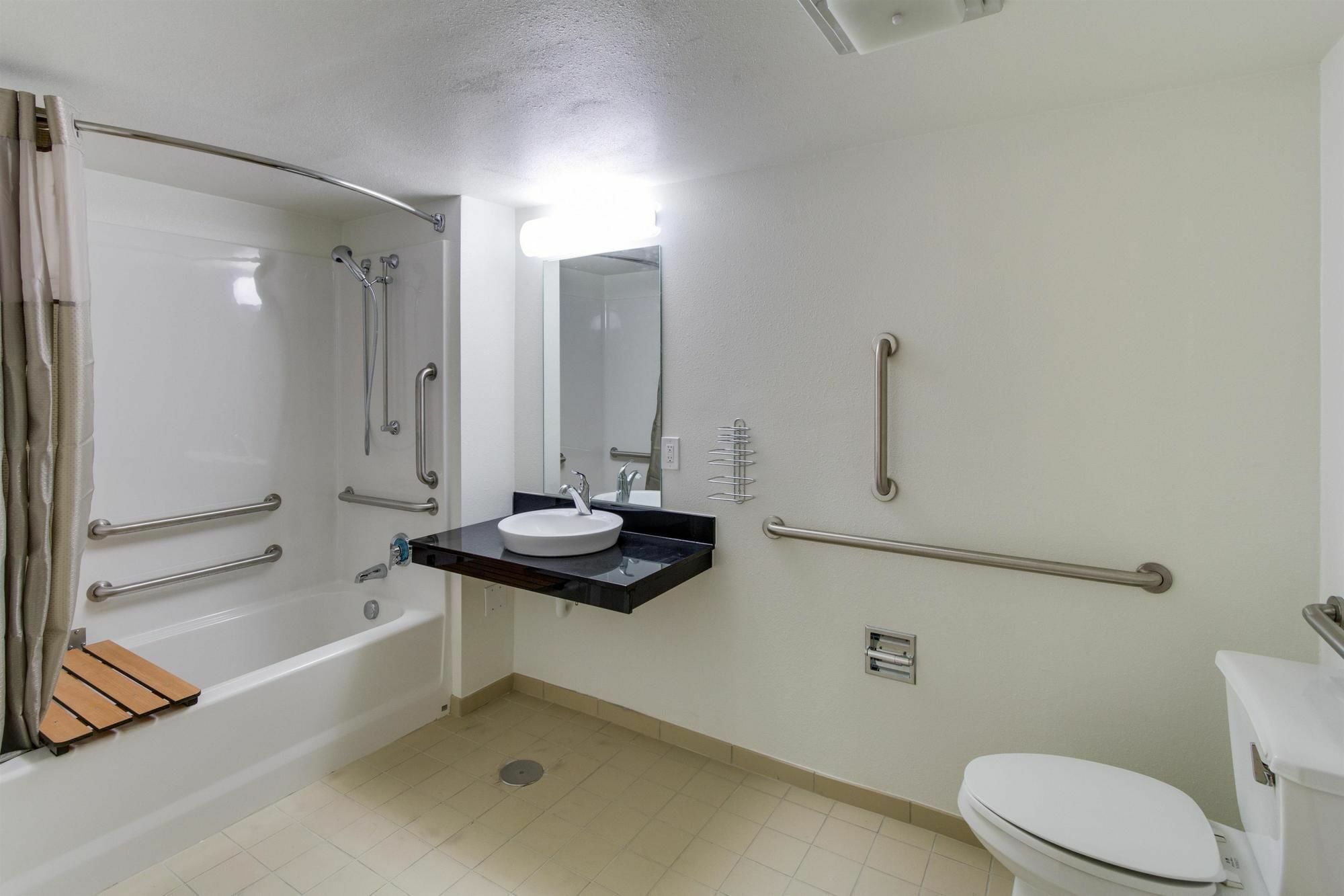 Red Roof Inn Plus+ Columbus - Worthington Bagian luar foto