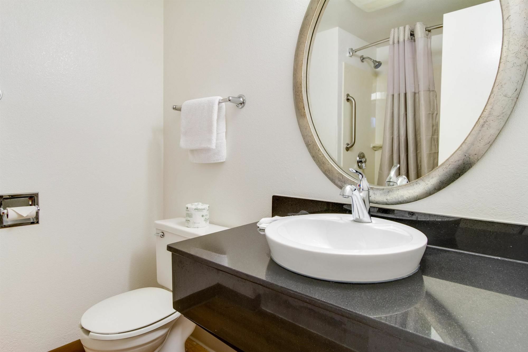 Red Roof Inn Plus+ Columbus - Worthington Bagian luar foto