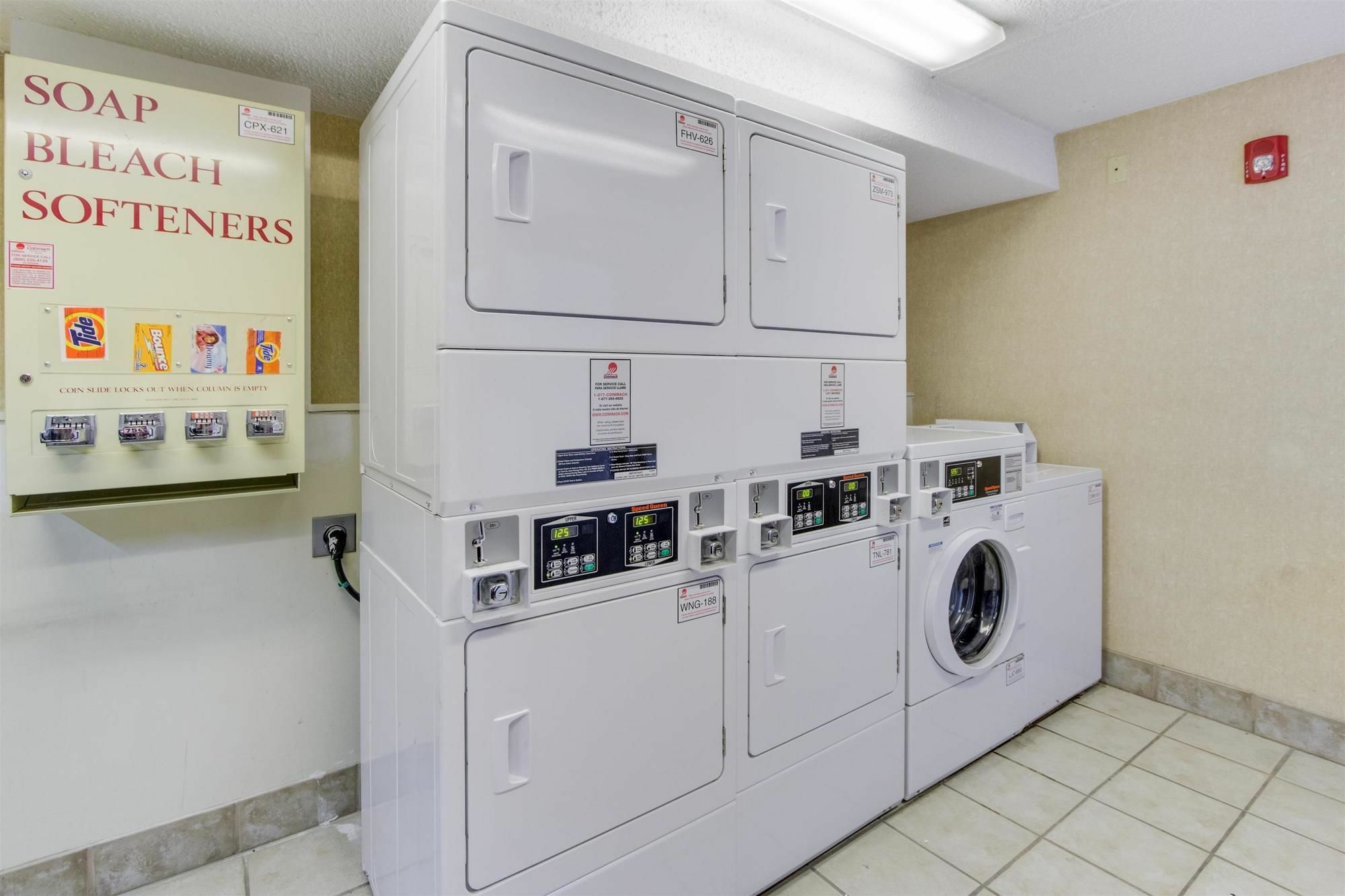 Red Roof Inn Plus+ Columbus - Worthington Bagian luar foto