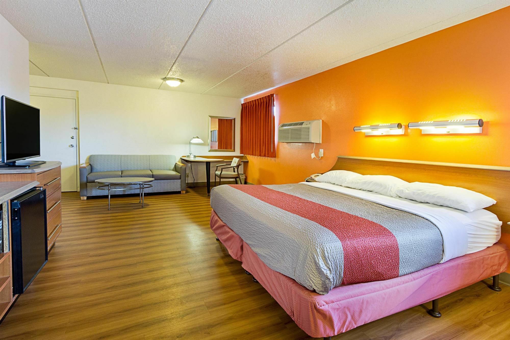 Red Roof Inn Plus+ Columbus - Worthington Bagian luar foto