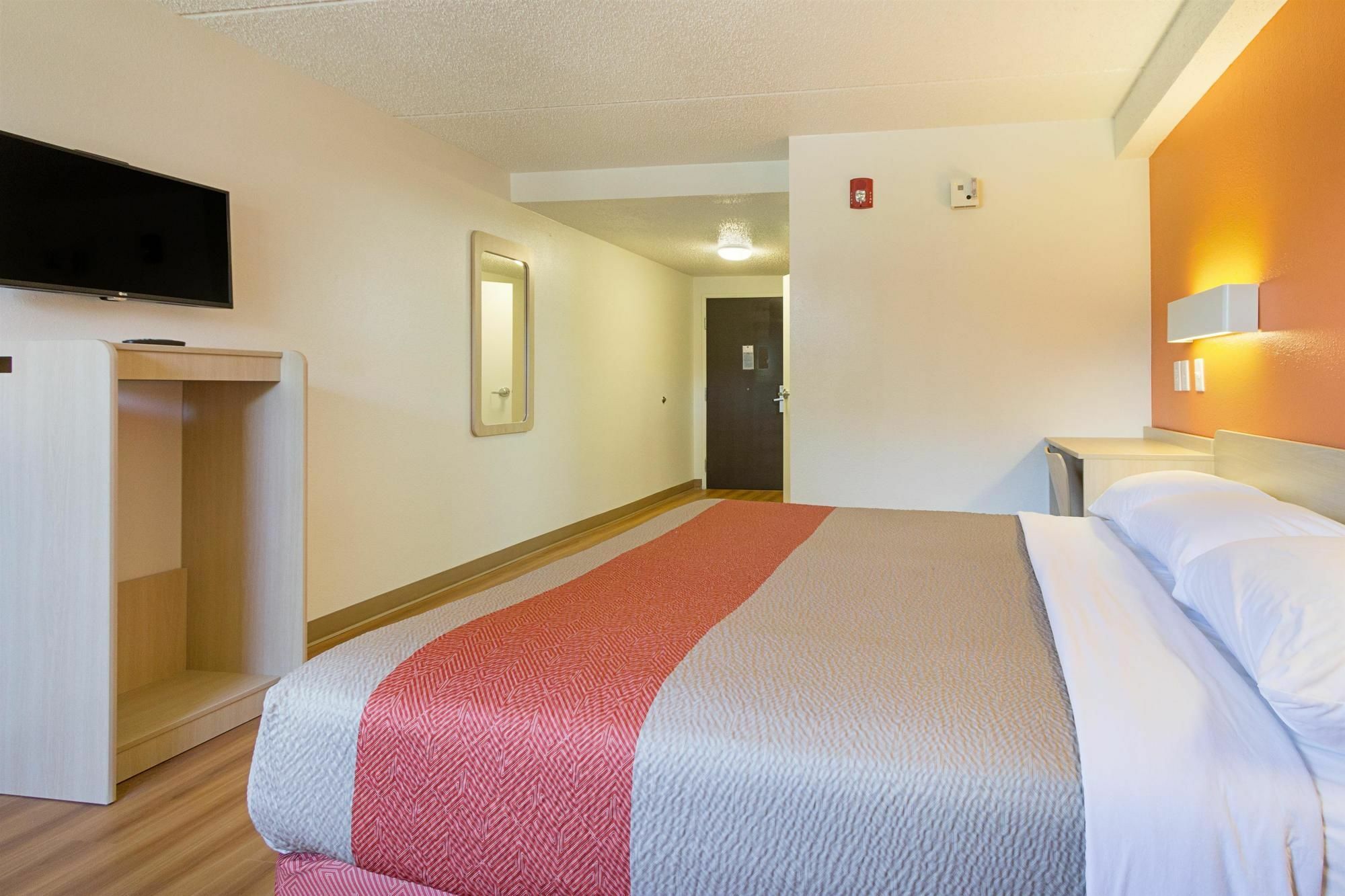 Red Roof Inn Plus+ Columbus - Worthington Bagian luar foto