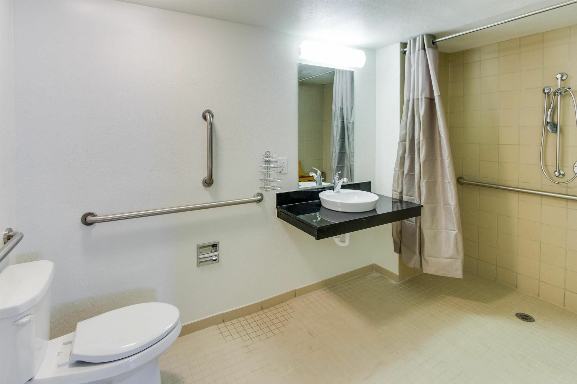 Red Roof Inn Plus+ Columbus - Worthington Bagian luar foto